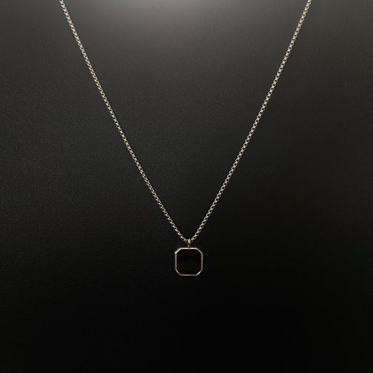 Capti—collier argent avec pendentif carré noir