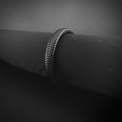 Fortis—bracelet noir imitation de cuir tressé